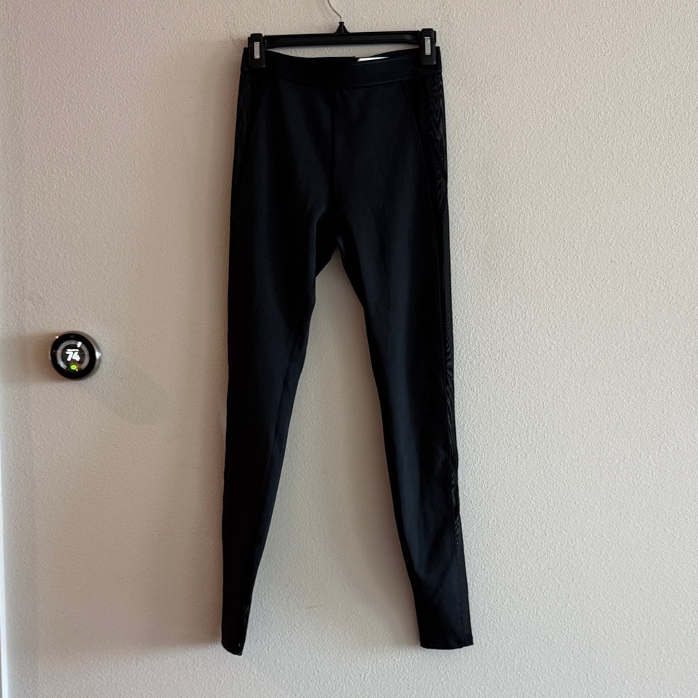 Alo High-Waist Black Leggings with Mesh Details